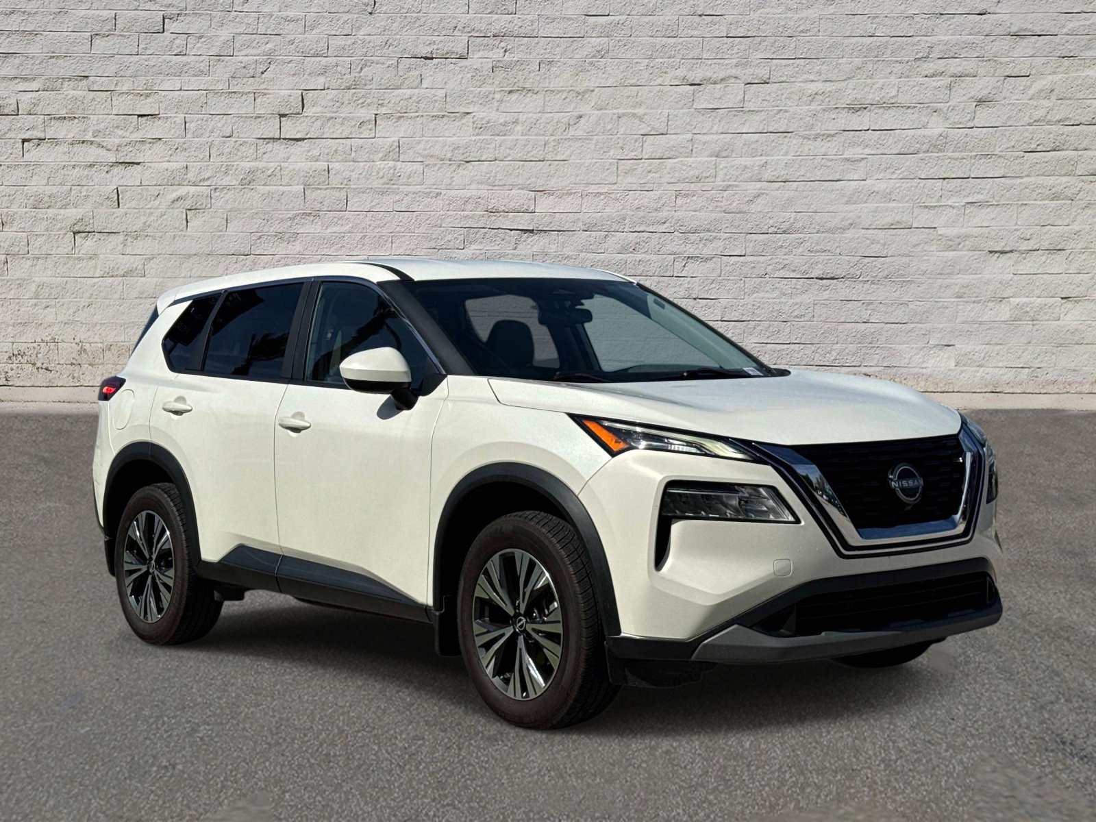 Used 2023 Nissan Rogue SV FWD image 6