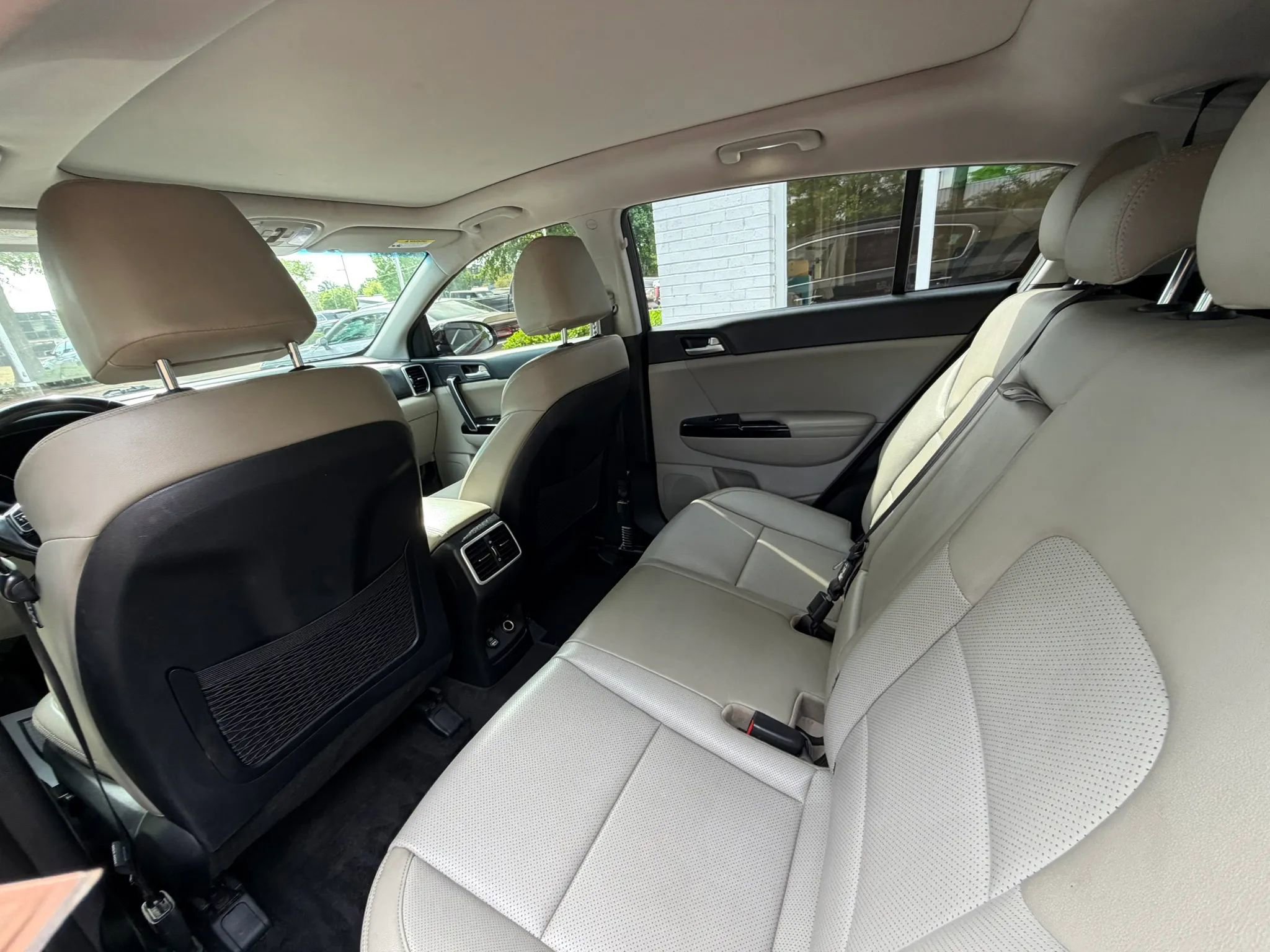 Used 2022 Kia Sportage EX image 18