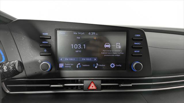 Used 2025 Hyundai Elantra SE FWD image 29