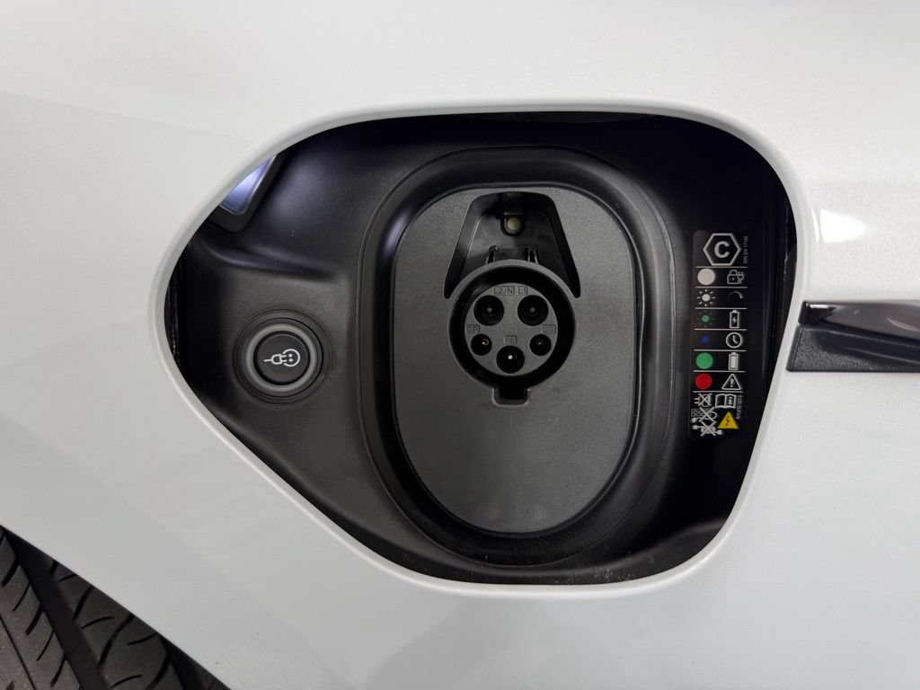 Certified 2026 Porsche Taycan RWD image 45