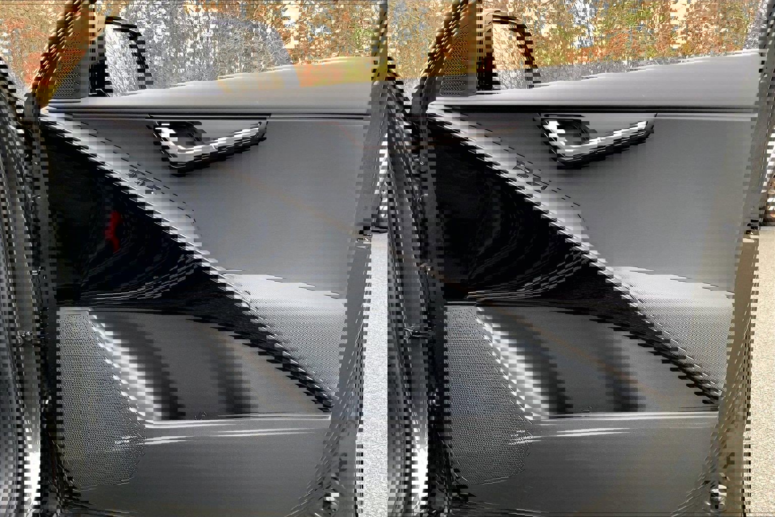 Used 2023 Kia Niro SX image 26