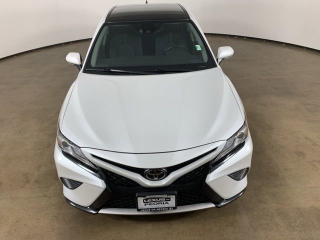 Used 2019 Toyota Camry XSE image 4
