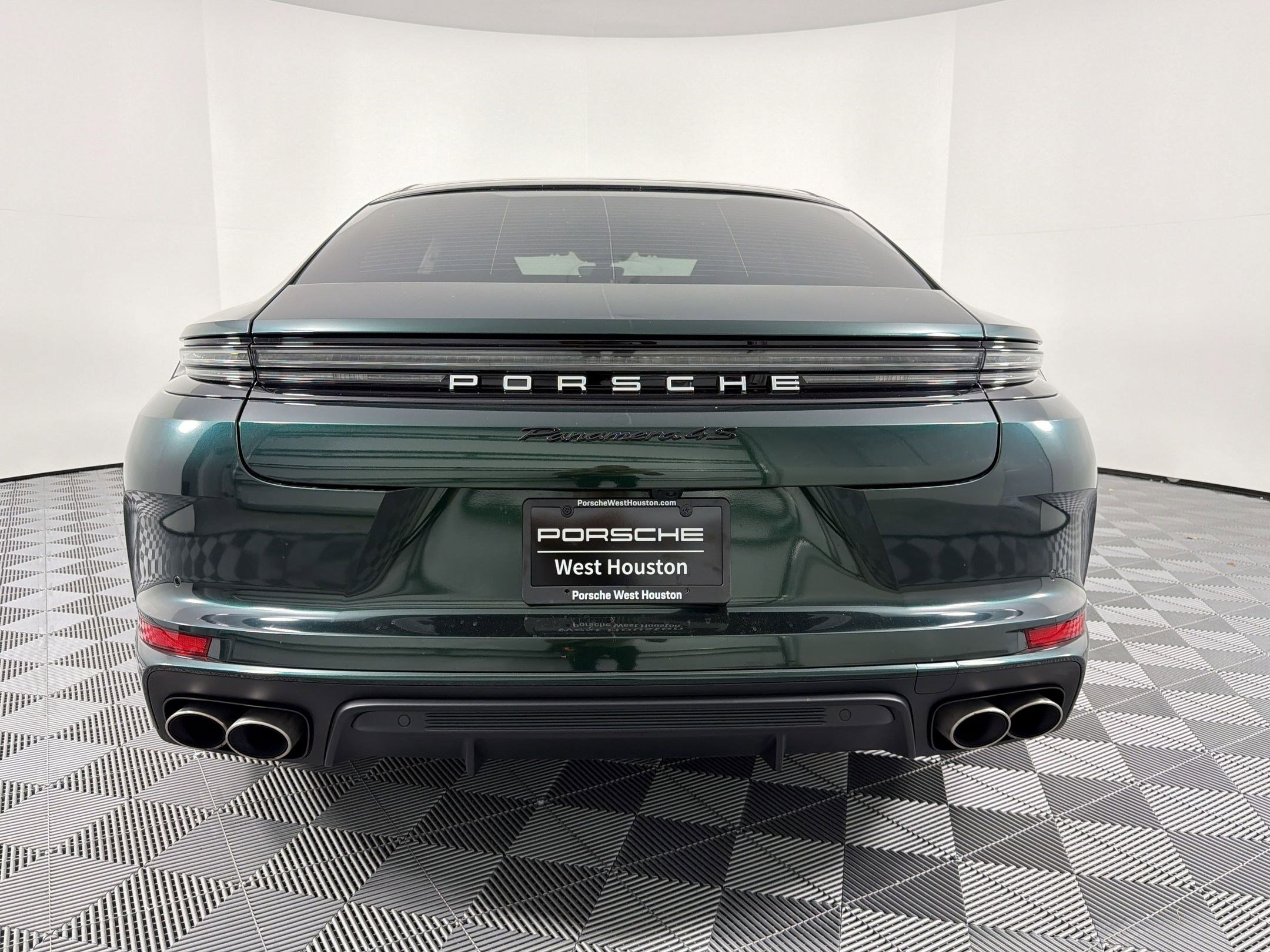 Certified 2026 Porsche Panamera 4S AWD/4WD image 8