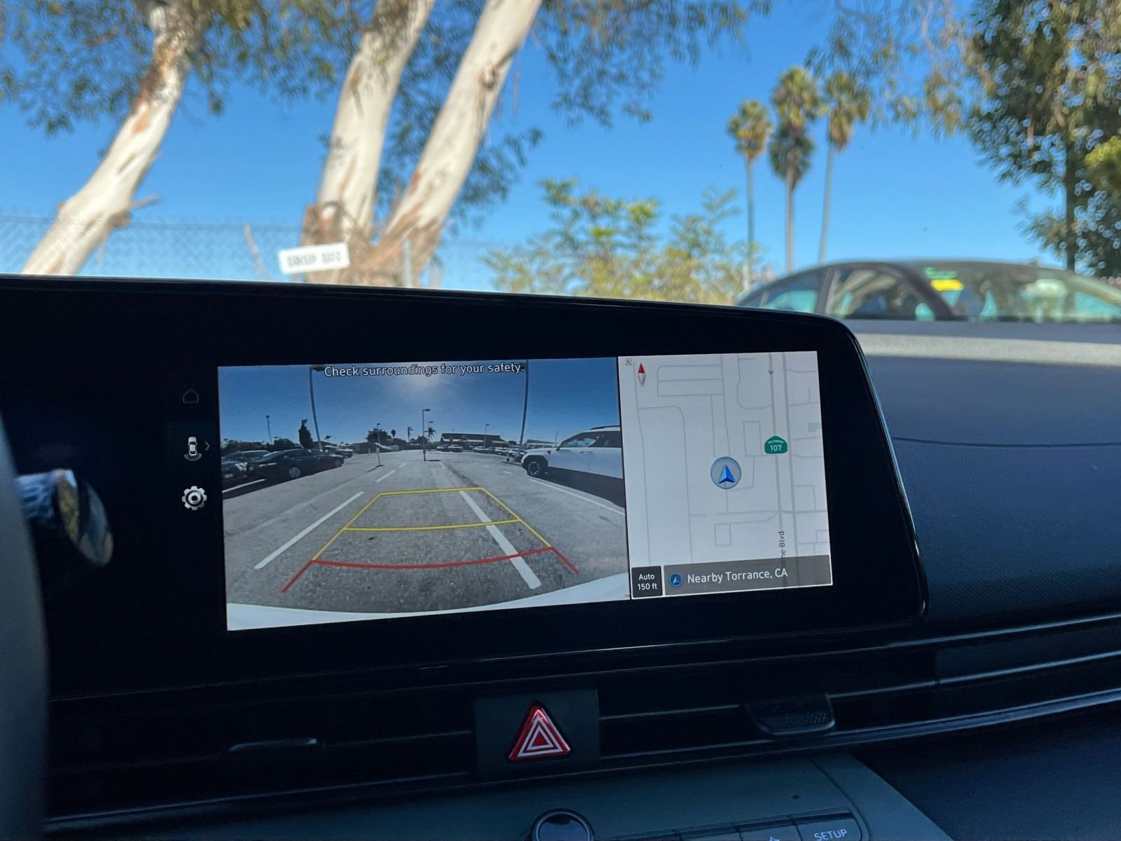 Used 2025 Hyundai Elantra Limited image 17