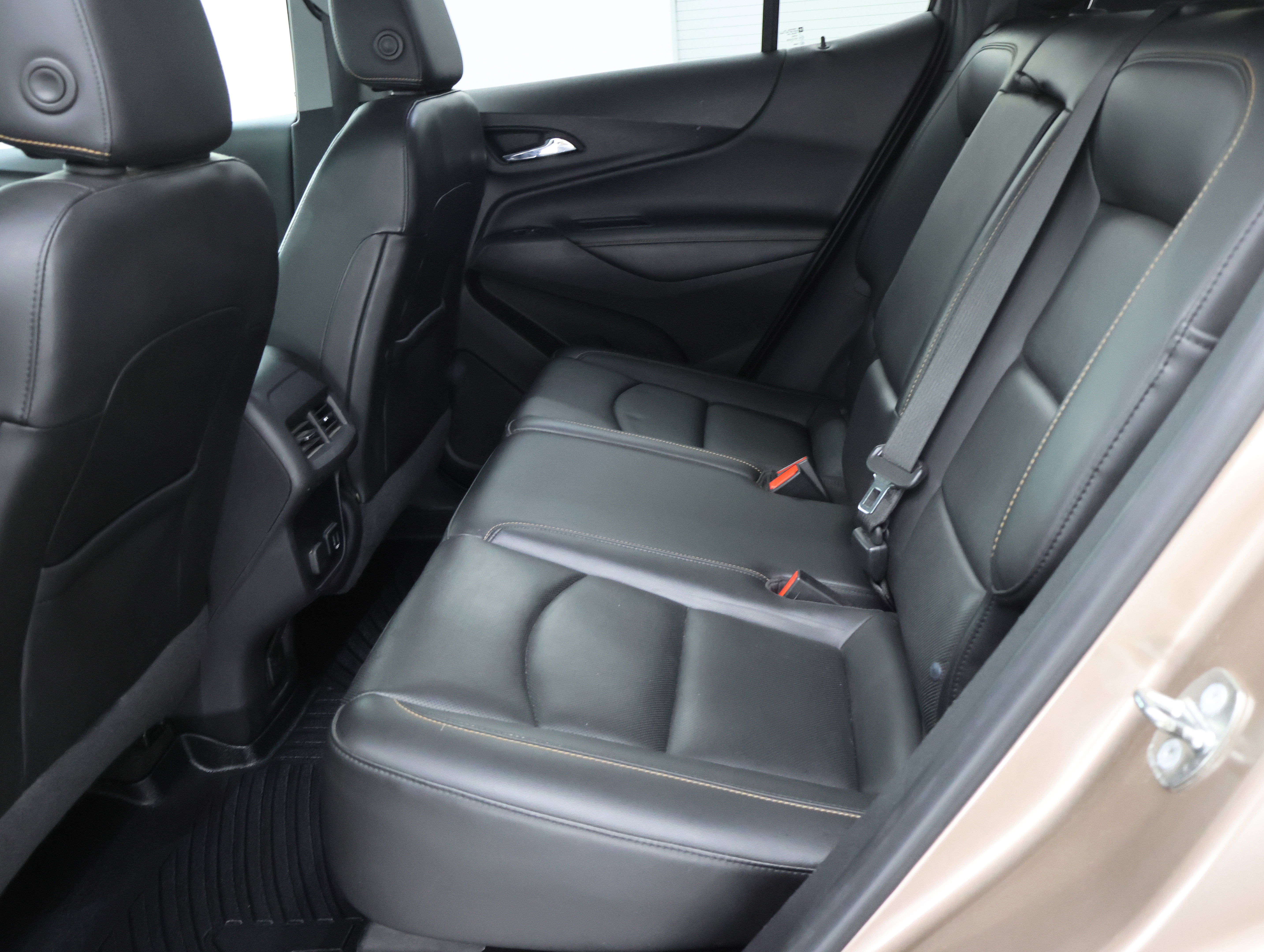 Used 2018 Chevrolet Equinox Premier AWD/4WD image 35