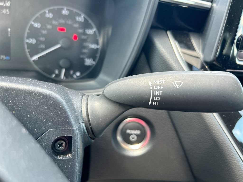 Used 2025 Toyota Corolla LE w/ LE Premium Package FWD image 18