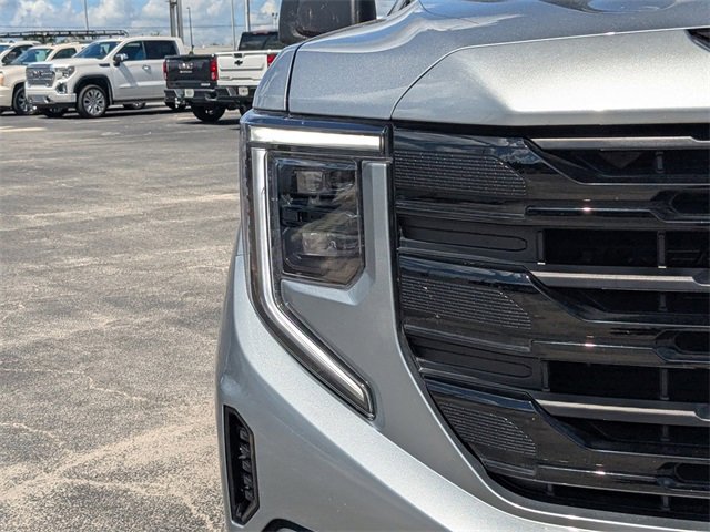 Used 2025 GMC Sierra 1500 Elevation w/ Preferred Package image 10