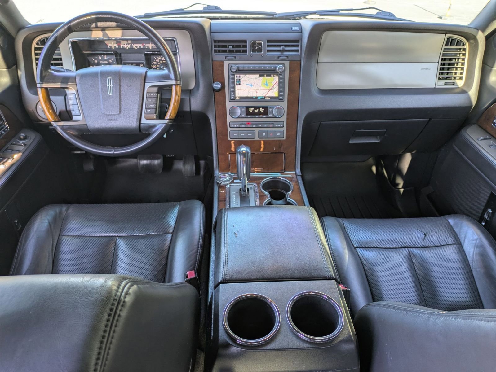 Used 2013 Lincoln Navigator 2WD w/ HD Trailer Tow Pkg image 21