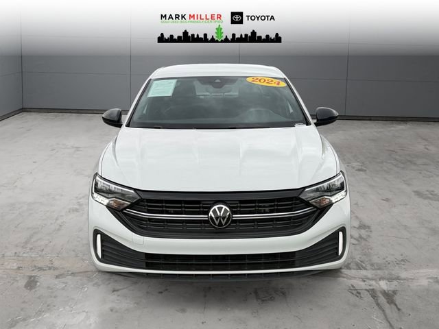 Used 2024 Volkswagen Jetta Sport image 8