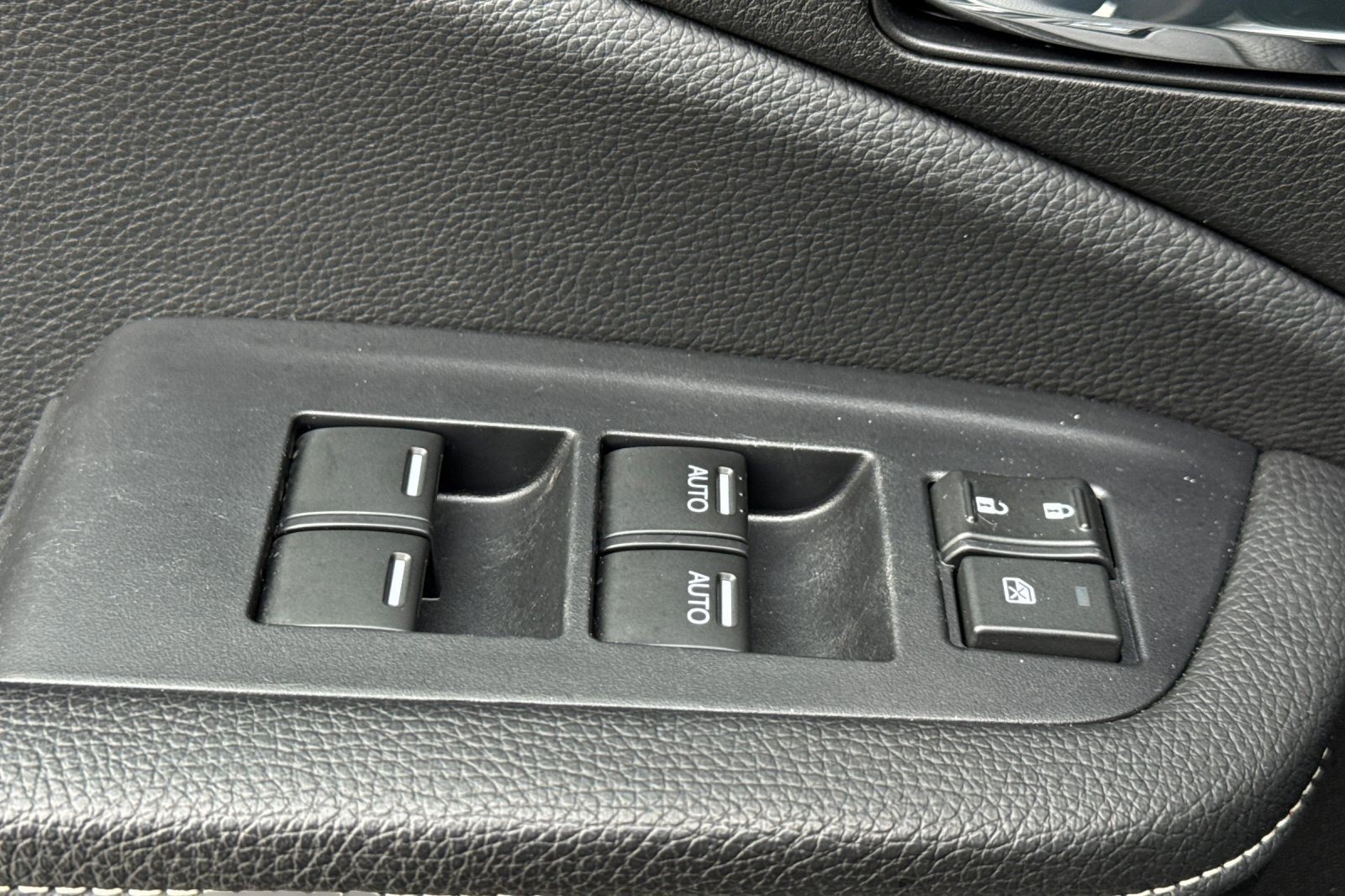 Used 2025 Honda Ridgeline RTL image 12