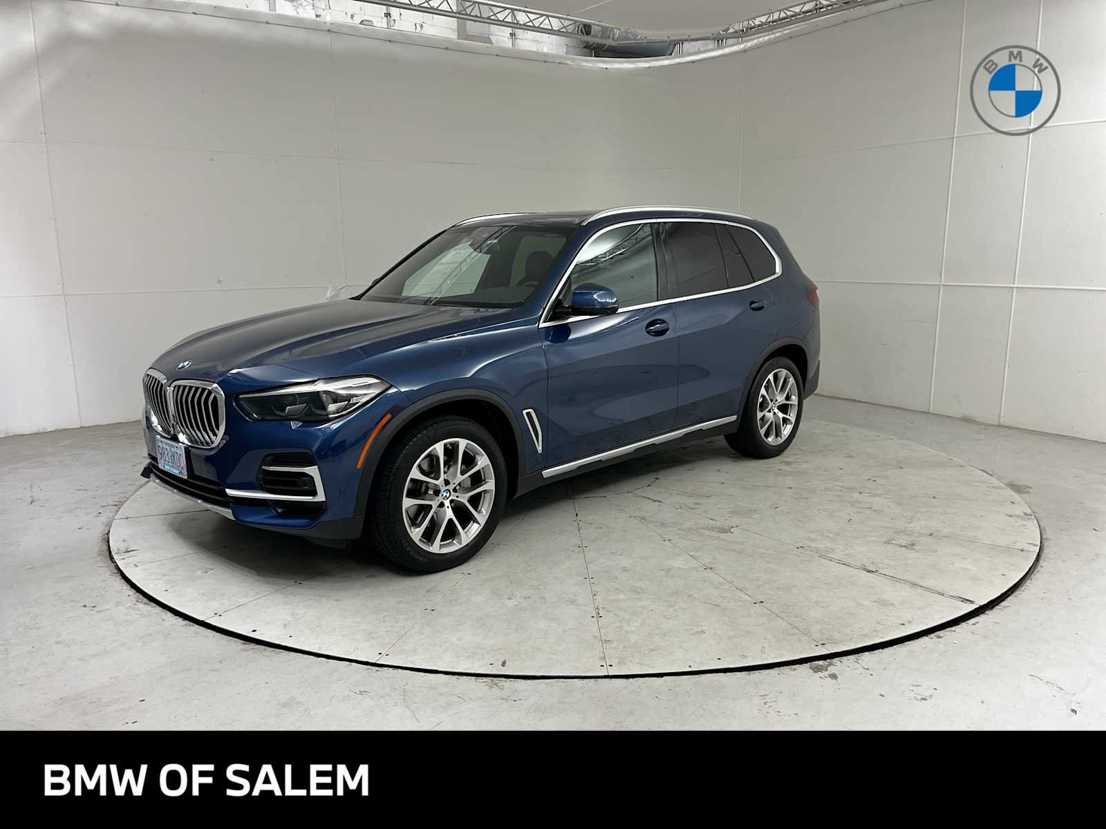 Used 2023 BMW X5 xDrive40i w/ Premium Package AWD/4WD image 1