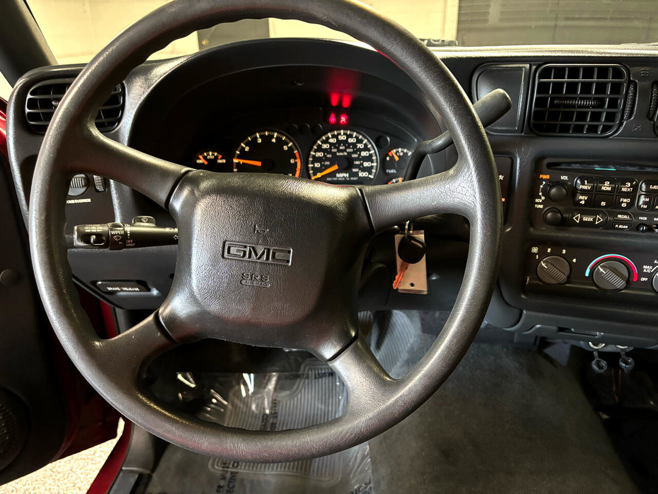 Used 2000 GMC Sonoma SLS w/ SLS Super Spec Pkg 2 image 16