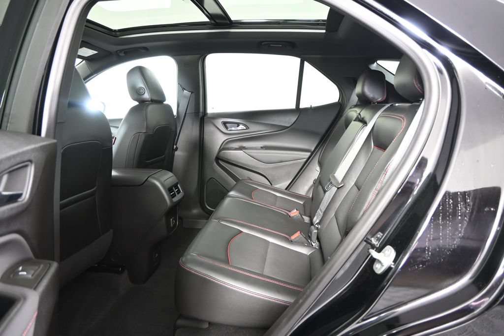 Used 2024 Chevrolet Equinox RS w/ RS Leather Package AWD/4WD image 17