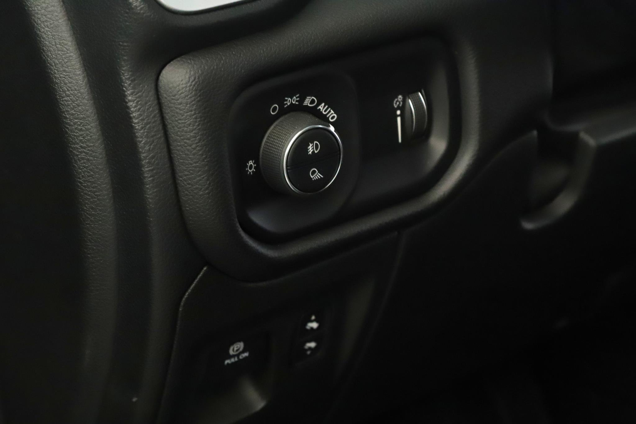 Used 2023 RAM 1500 Big Horn AWD/4WD image 8