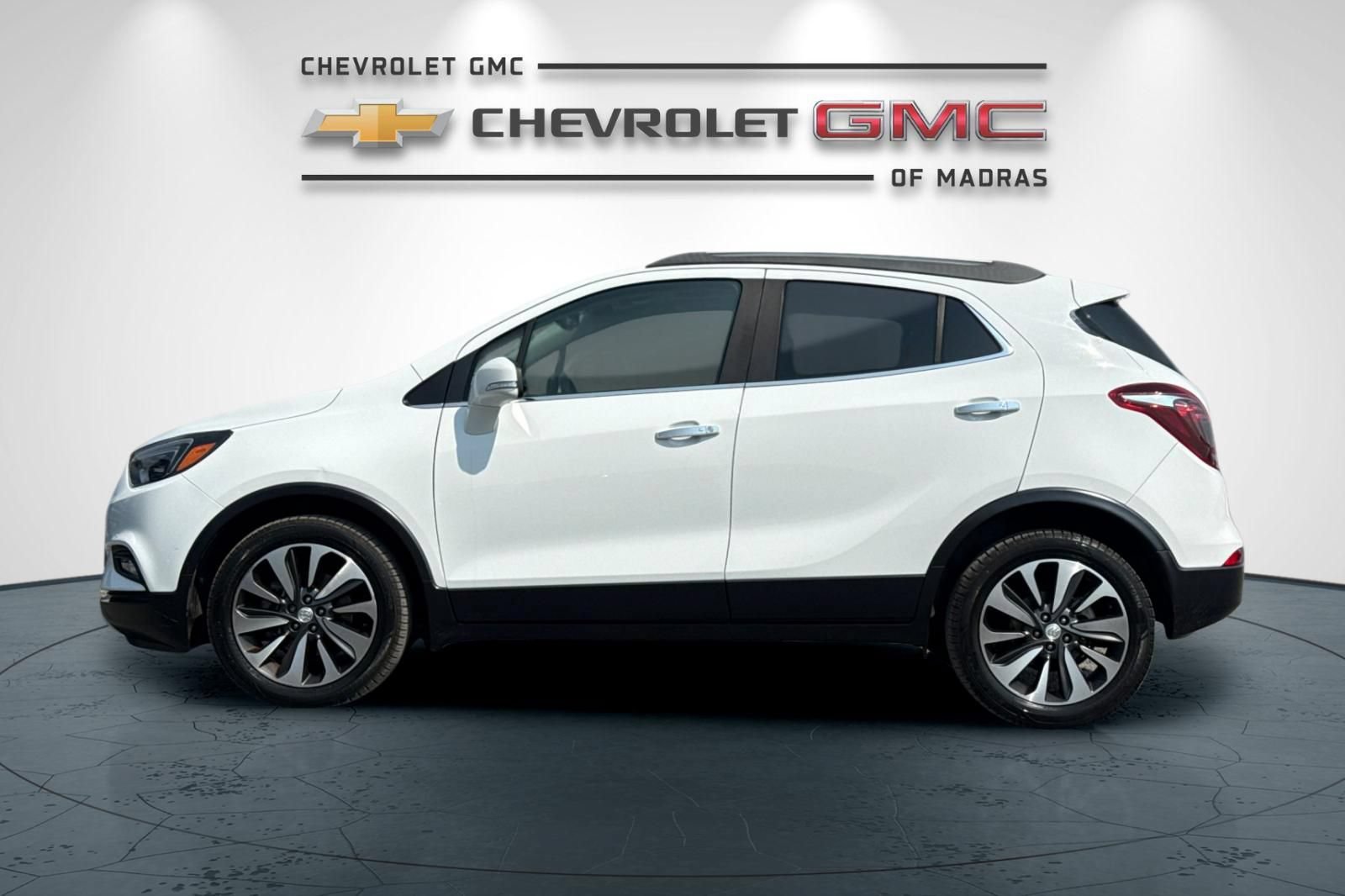 Used 2018 Buick Encore Essence FWD image 6