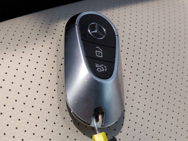 Certified 2024 Mercedes-Benz GLC 300 4MATIC image 29