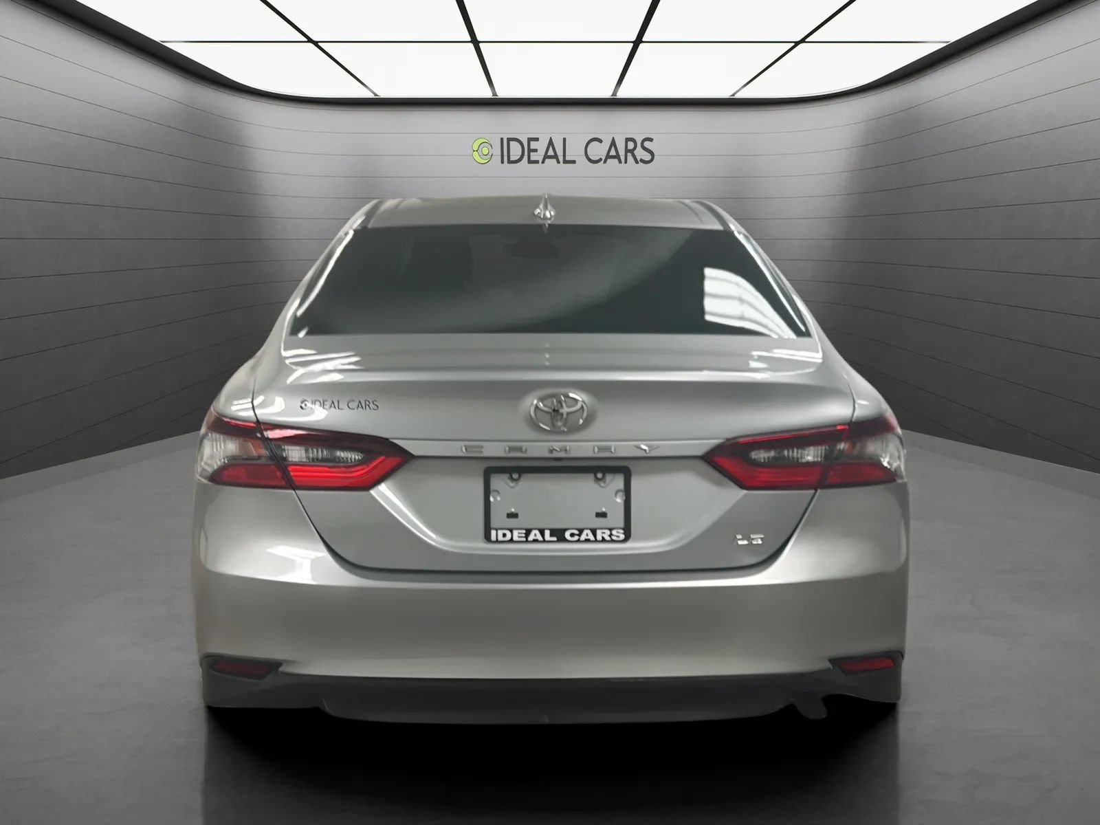 Used 2021 Toyota Camry LE w/ Carpet Mat Package (TMS) FWD image 6