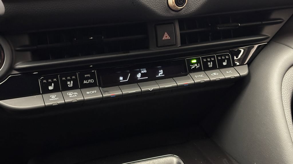 Used 2026 Toyota Crown AWD/4WD image 22