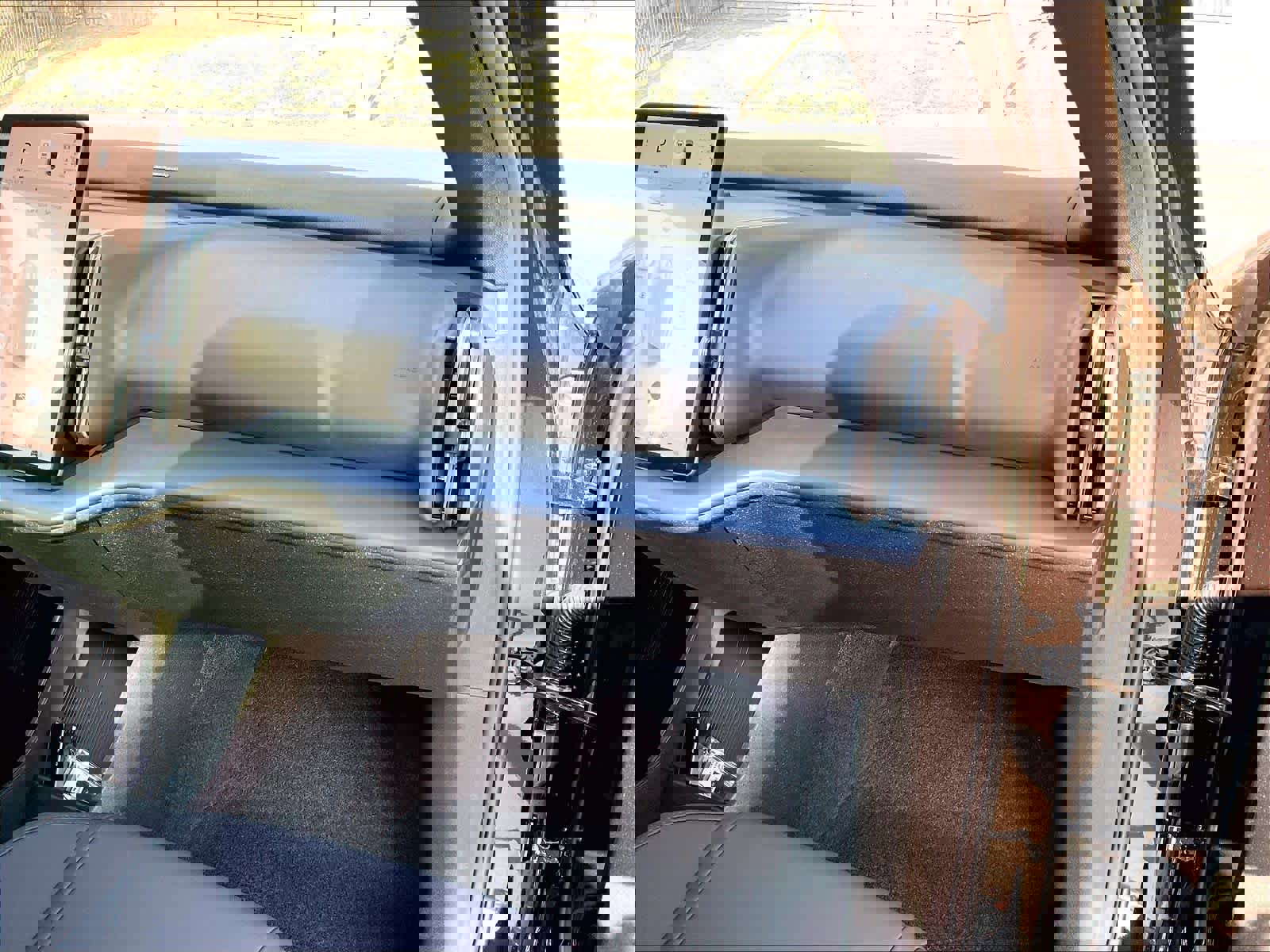 New 2025 Volvo EX30 Plus w/ Protection Package Premier image 28