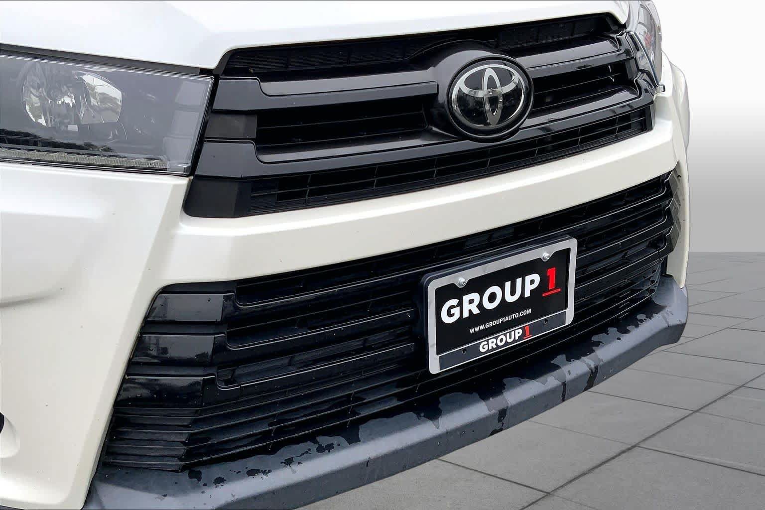 Used 2019 Toyota Highlander SE FWD image 29