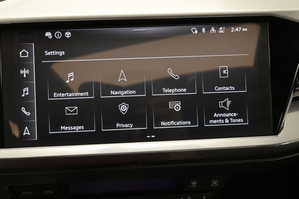 Used 2023 Audi Q4 e-tron Premium Plus w/ Premium Plus AWD/4WD image 28