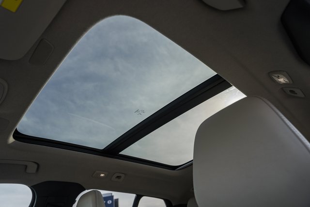 Used 2023 Volvo XC40 B5 Plus w/ Climate Package image 31