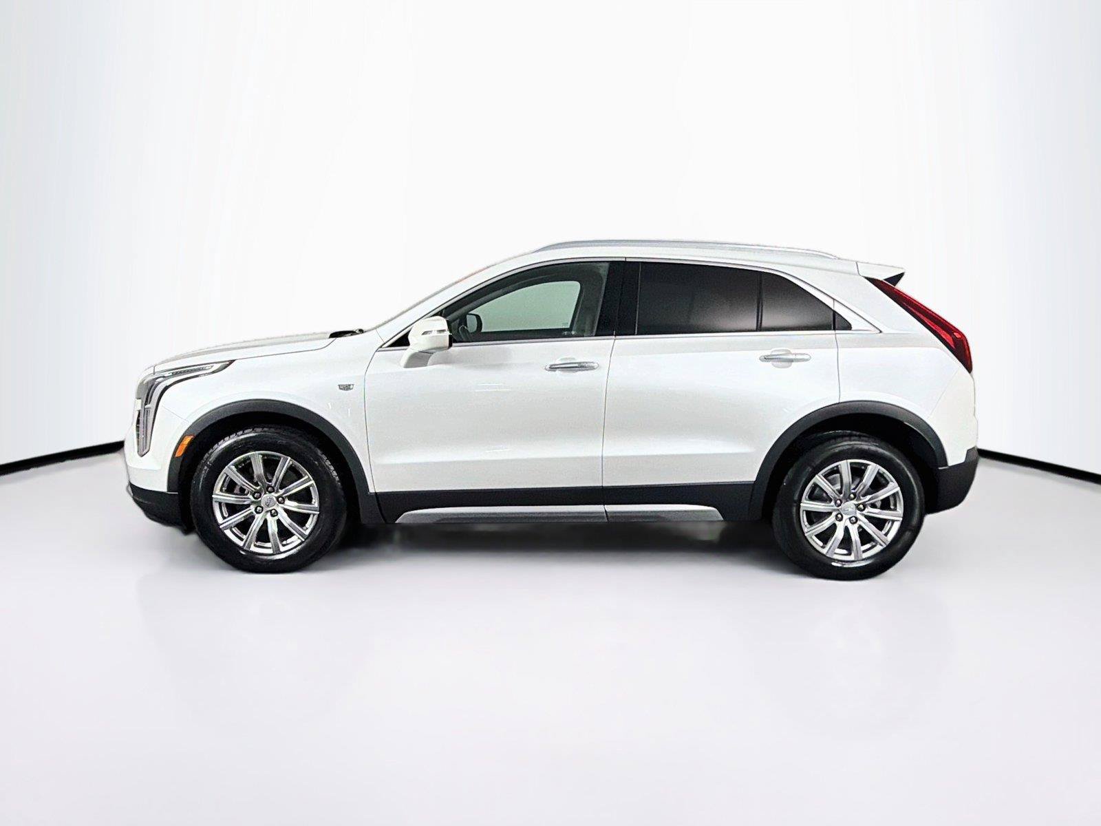 Used 2022 Cadillac XT4 Premium Luxury w/ Driver Assist Package AWD/4WD image 8