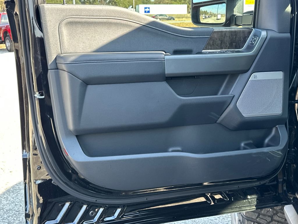 New 2026 Ford F250 Lariat w/ Black Appearance Package image 10