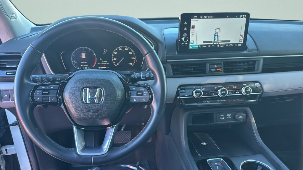 Used 2024 Honda Pilot Touring image 12