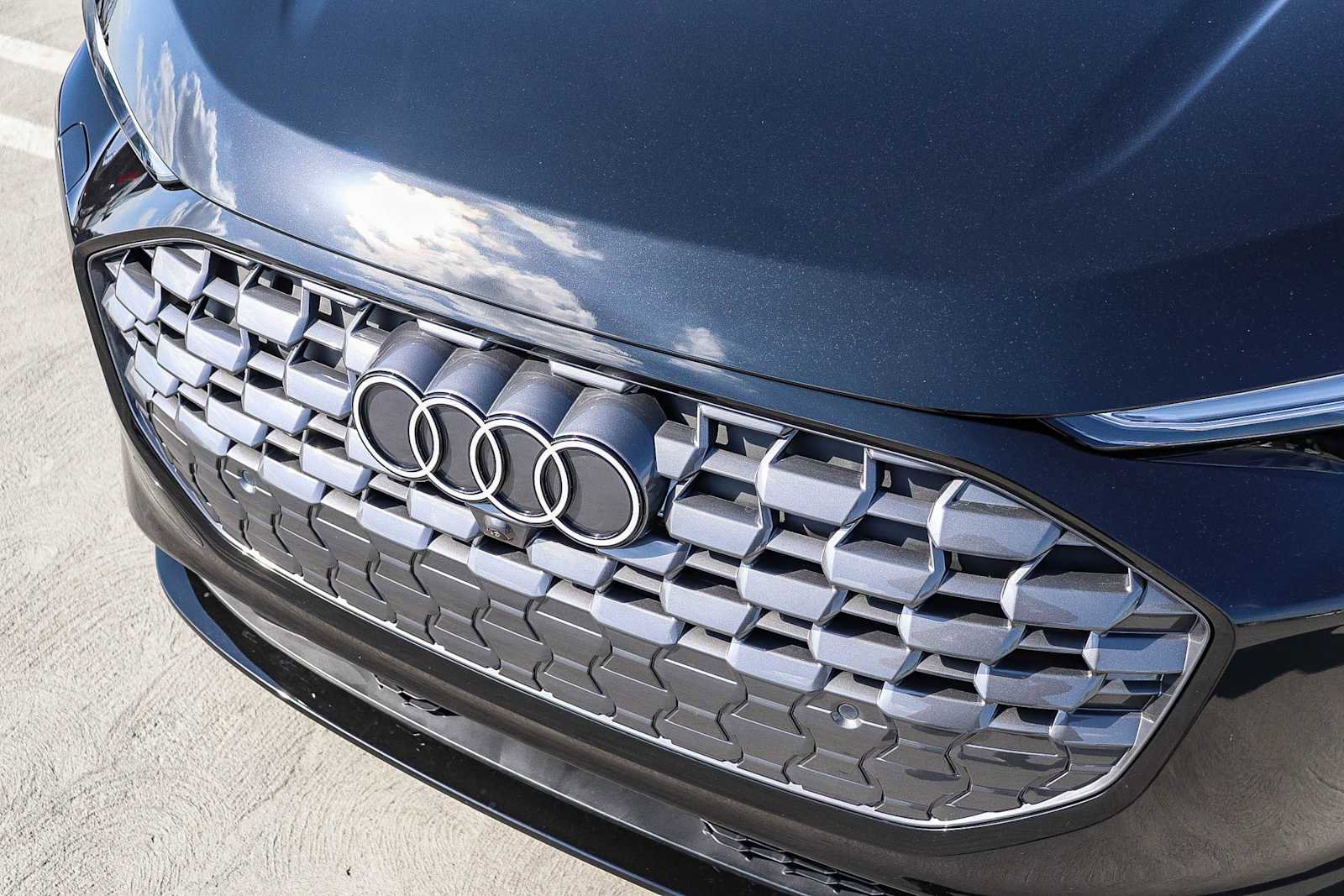 Used 2025 Audi Q5 Premium Plus w/ Premium Plus image 8