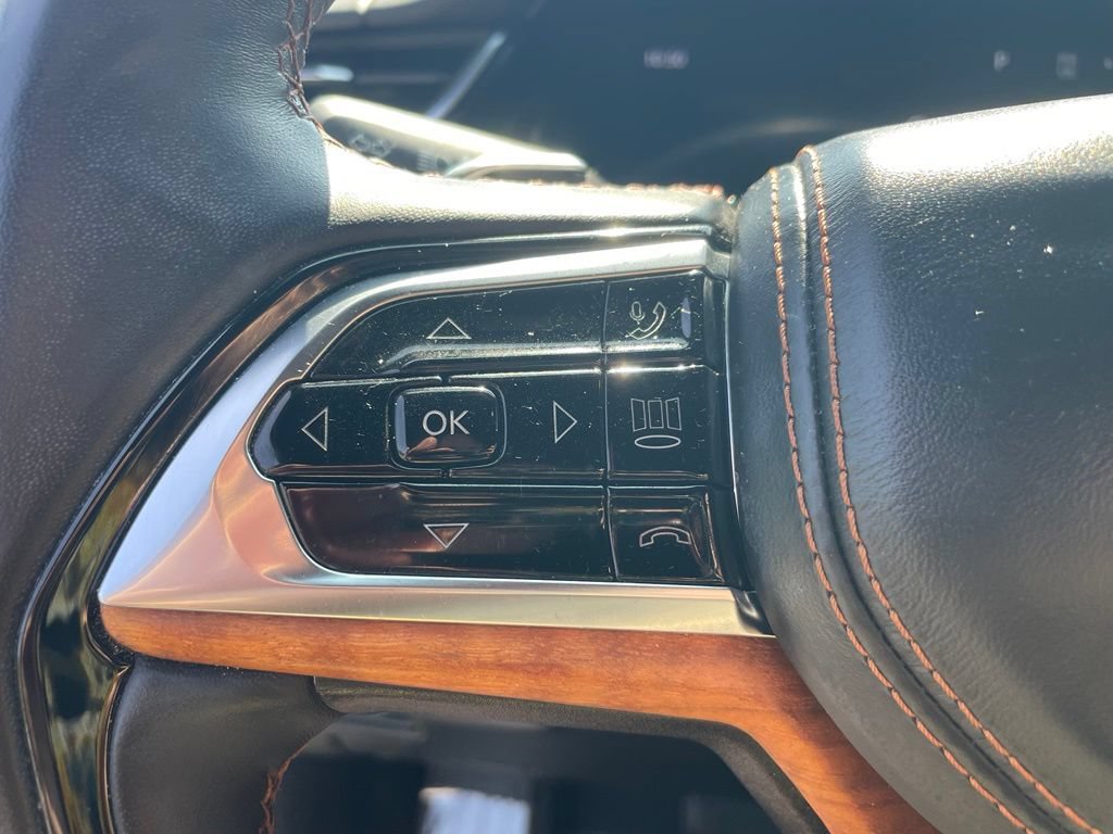 Used 2023 Jeep Grand Cherokee L Summit AWD/4WD image 33