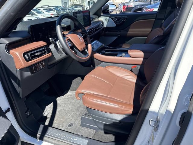 Used 2025 Lincoln Aviator Reserve w/ Equipment Group 201A image 23