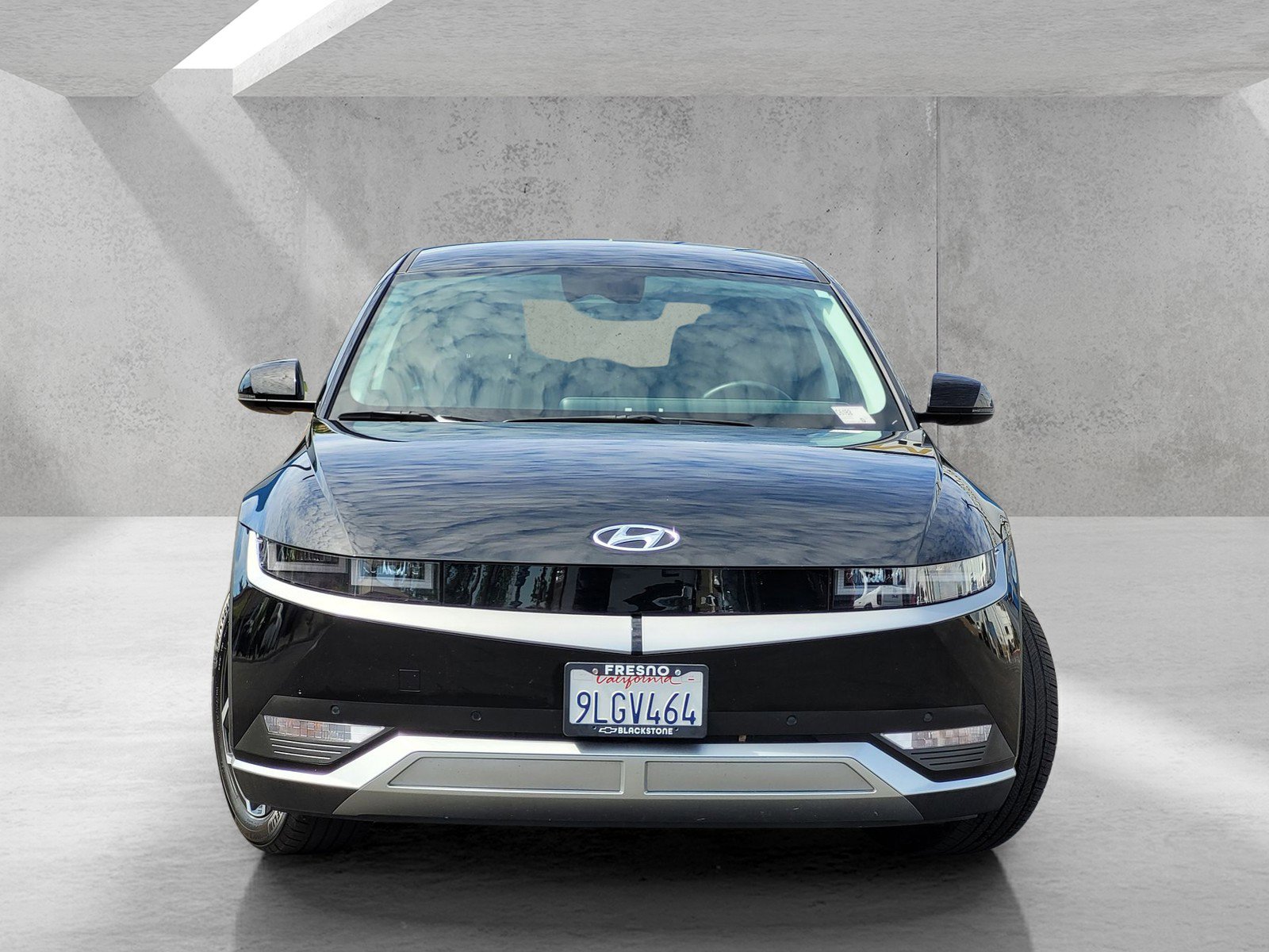 Used 2024 Hyundai Ioniq 5 SEL image 2