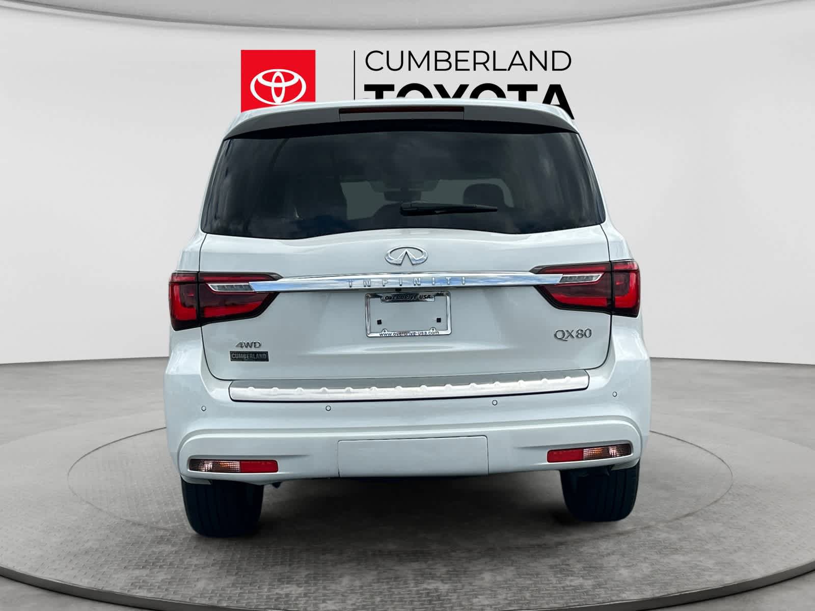 Used 2024 INFINITI QX80 Luxe AWD/4WD image 4