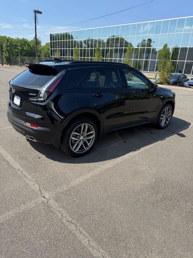 Used 2022 Cadillac XT4 Sport AWD/4WD image 4