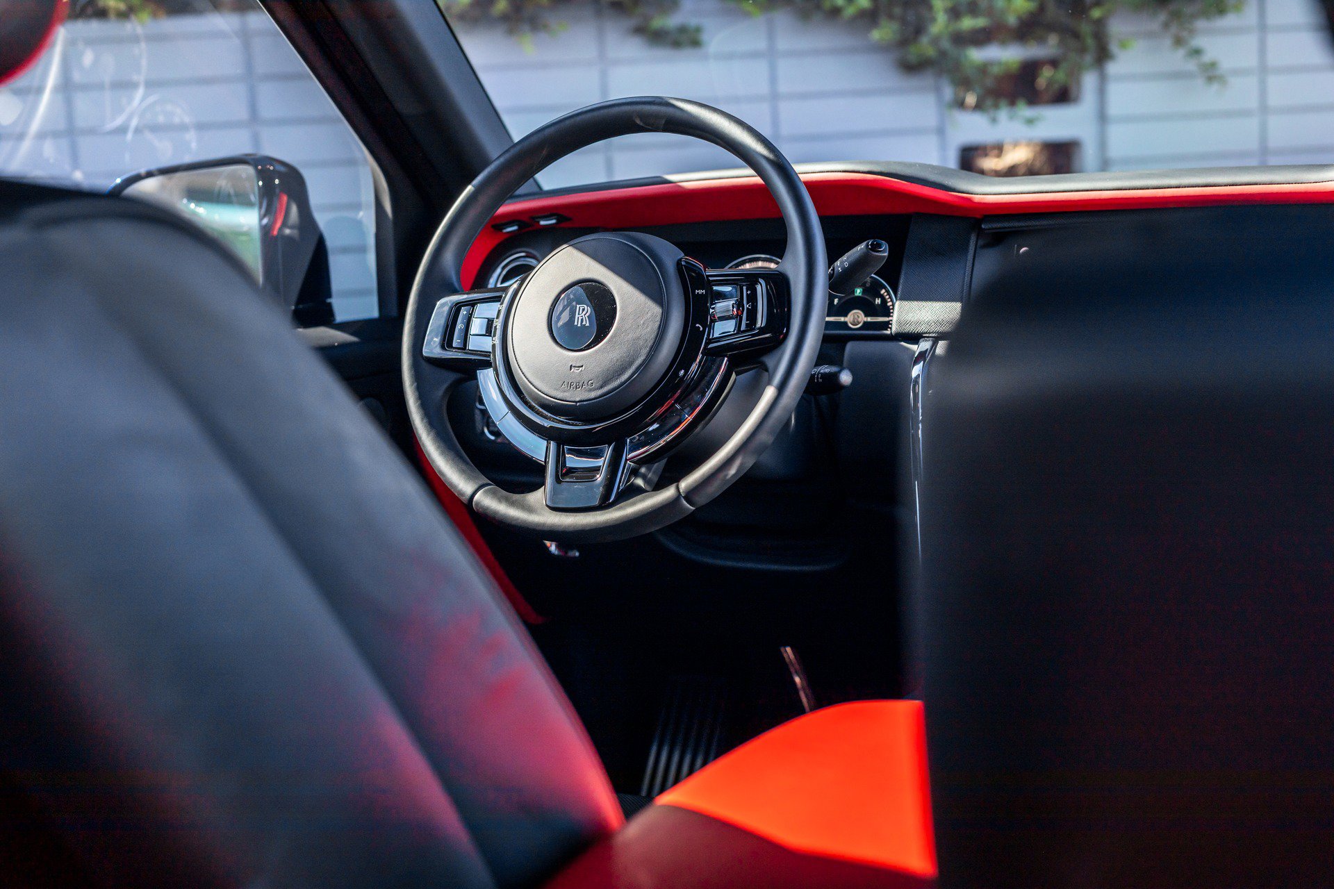 Used 2021 Rolls-Royce Cullinan image 47