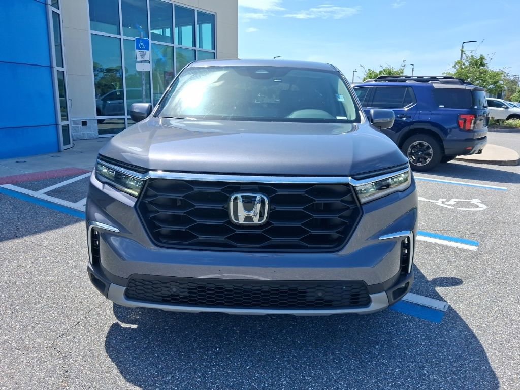 Certified 2025 Honda Pilot EX-L image 2