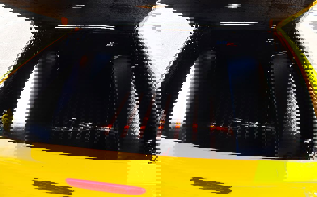 Used 2005 Chevrolet SSR w/ Preferred Equipment Group image 24