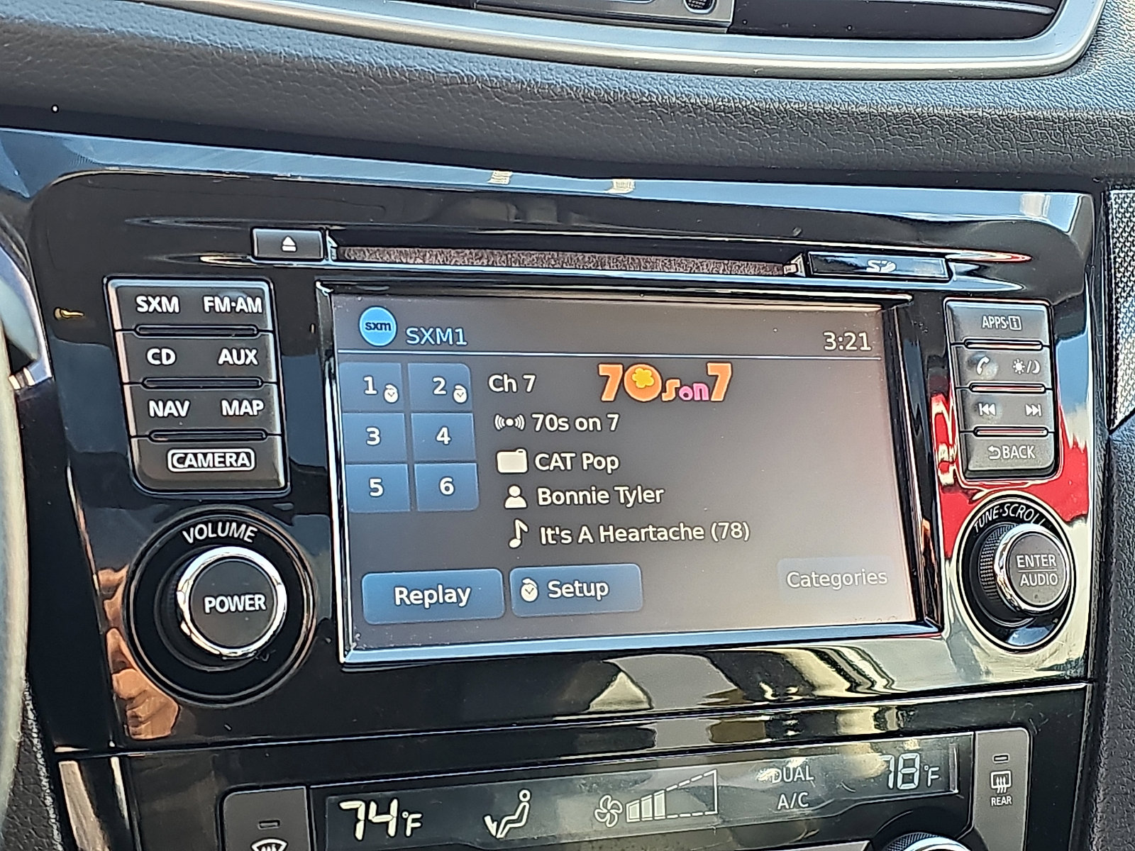 Used 2016 Nissan Rogue SL w/ SL Premium Package image 18