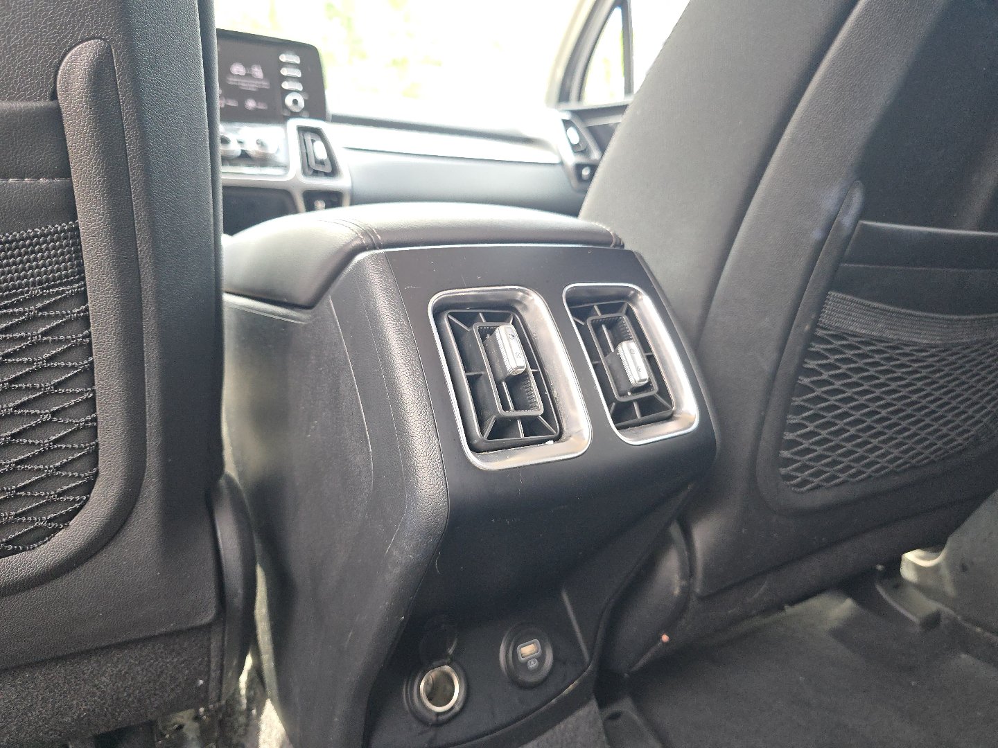 Used 2023 Kia Sorento LX AWD/4WD image 21