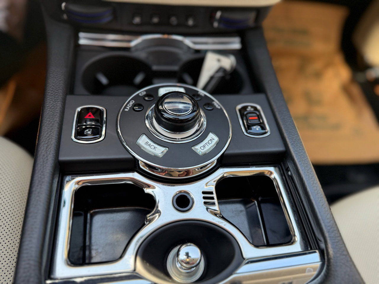 Used 2011 Rolls-Royce Ghost image 28