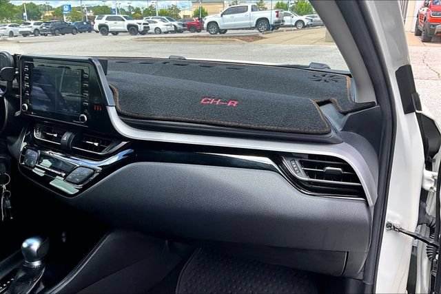 Used 2021 Toyota C-HR LE FWD image 21