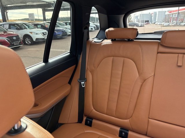 Used 2021 BMW X5 xDrive40i w/ Premium Package image 22