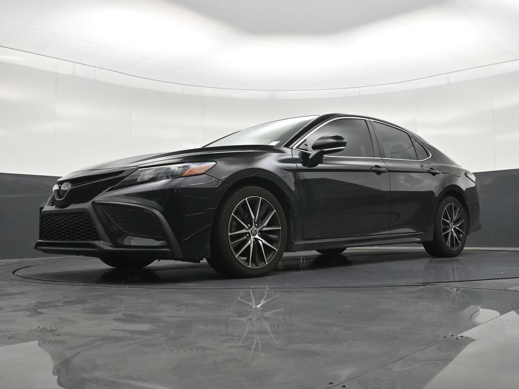 Used 2022 Toyota Camry SE w/ Audio Upgrade Package FWD image 23