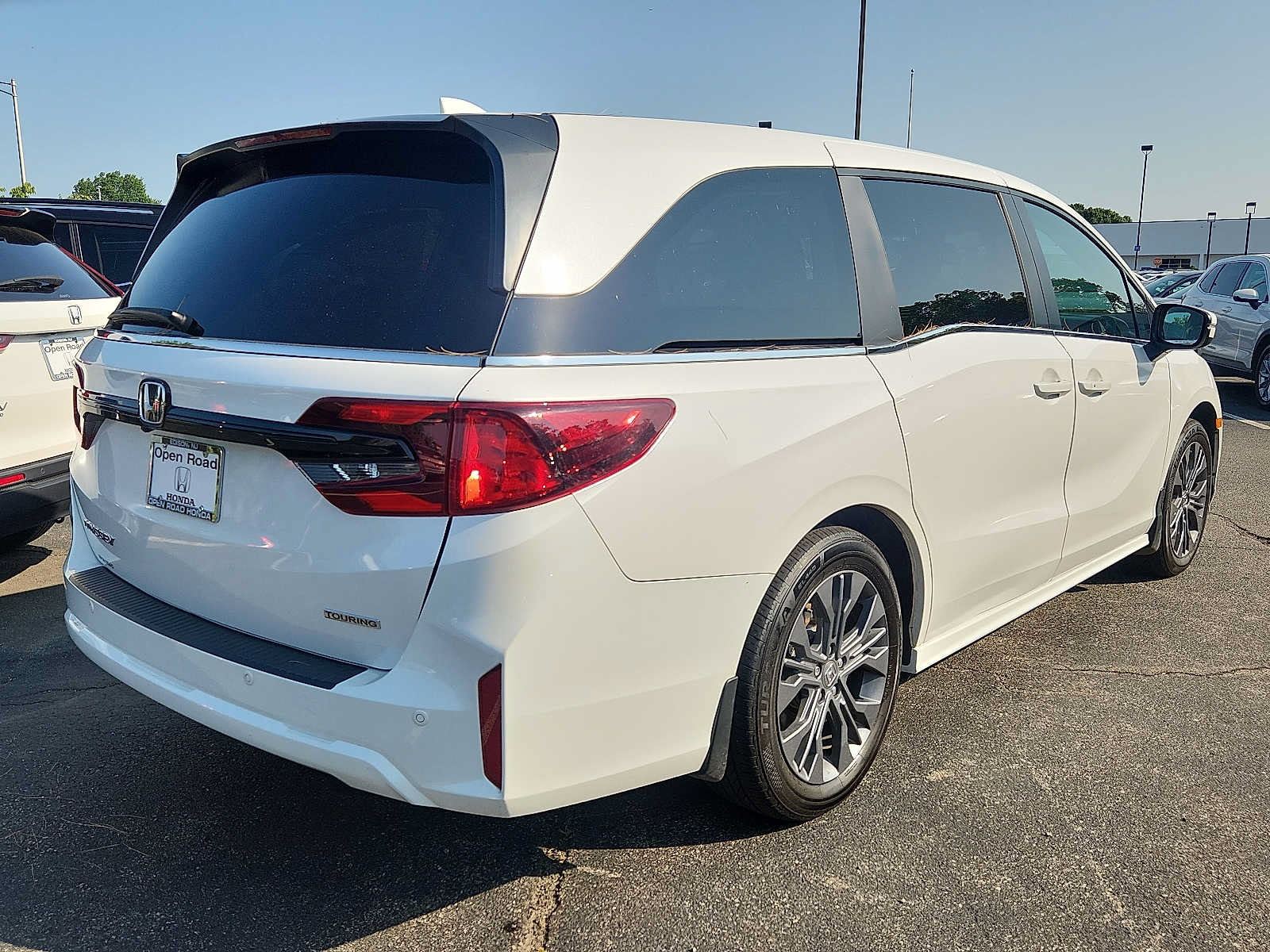 Certified 2025 Honda Odyssey Touring image 6