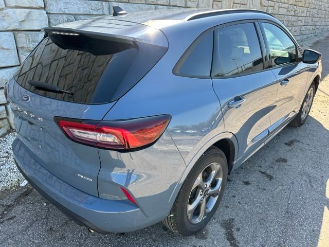 Used 2023 Ford Escape ST-Line w/ Tech Pack #1 image 5