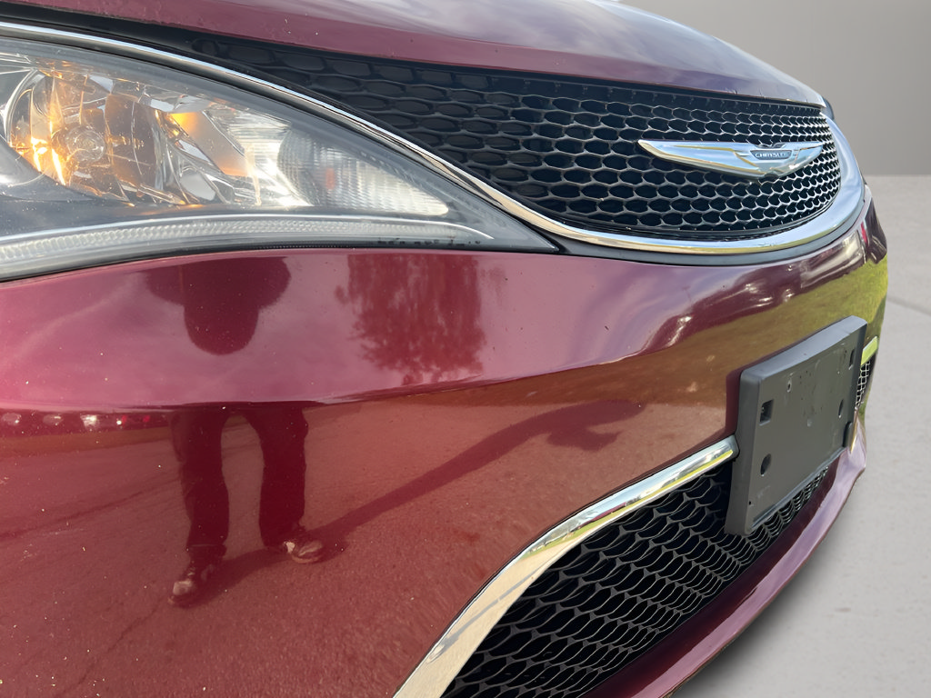 Used 2018 Chrysler Pacifica Touring Plus w/ Tire & Wheel Group FWD image 32