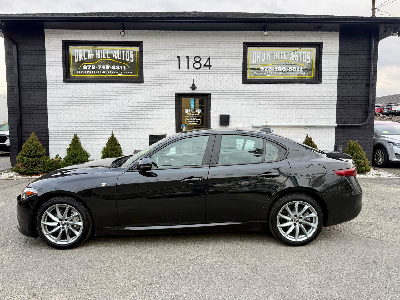 Used 2022 Alfa Romeo Giulia Ti AWD/4WD image 3