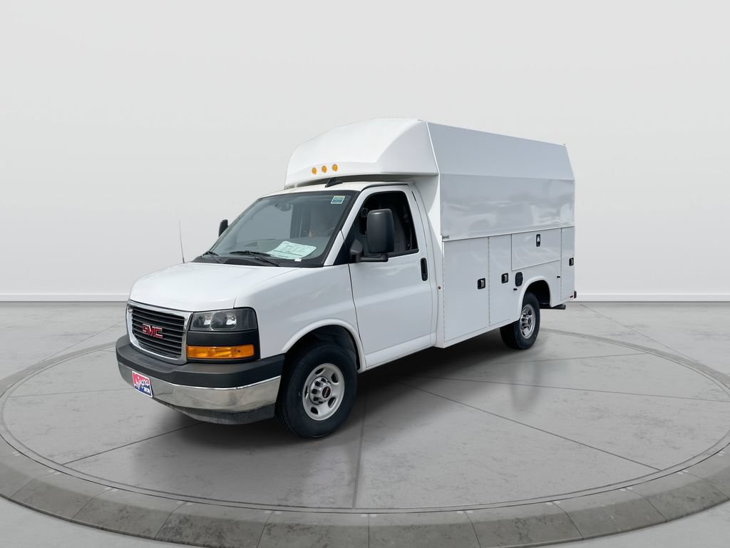 New 2025 GMC Savana 3500 w/ Power Convenience Package RWD image 4