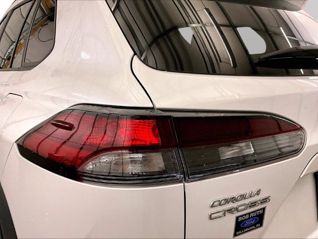 Used 2026 Toyota Corolla Cross LE AWD/4WD image 28